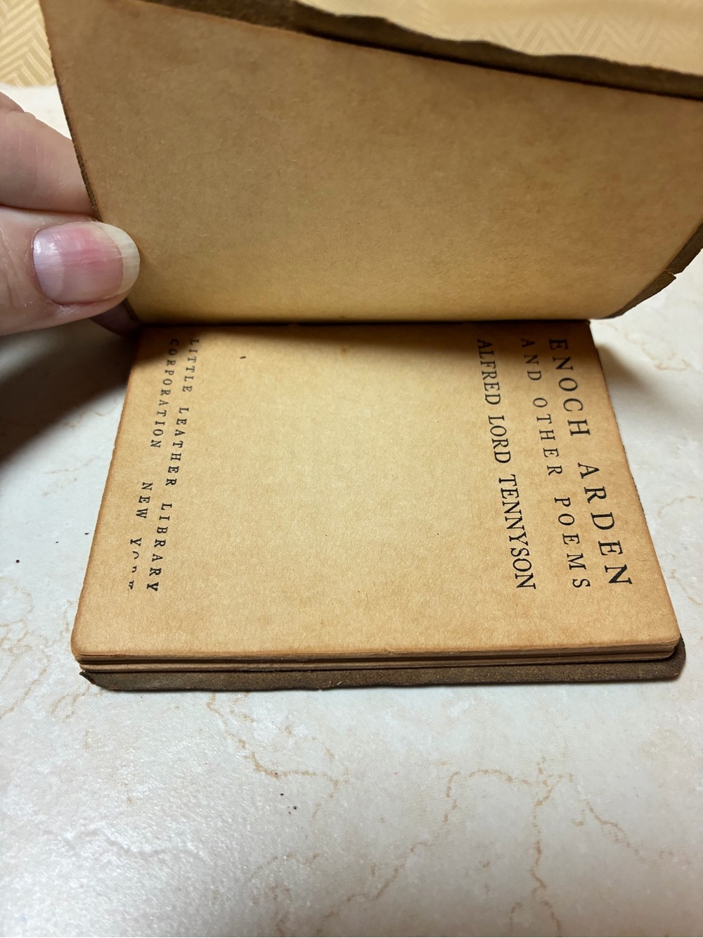 2 Antique Pocket Poetry Books - - Picture 3 of 9